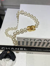 Load image into Gallery viewer, CC ⚪️ Single Strand Pearl Necklace