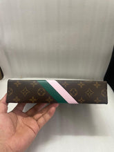 Load image into Gallery viewer, Toilet Pouch 💕💚 - Alabaster Box Boutique