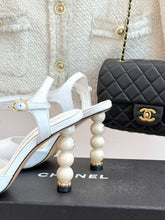 Load image into Gallery viewer, CC- Pearl ⚪️ Pointed Toe Pumps