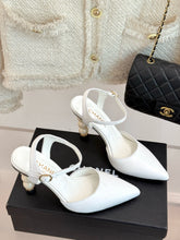 Load image into Gallery viewer, CC- Pearl ⚪️ Pointed Toe Pumps