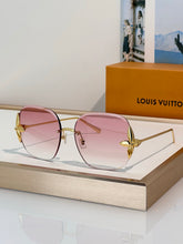 Load image into Gallery viewer, LV 🕶️ Flower Edge Metal Square Sunglasses