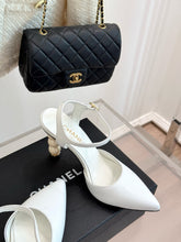 Load image into Gallery viewer, CC- Pearl ⚪️ Pointed Toe Pumps