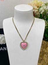 Load image into Gallery viewer, CC- ⚪️💕 Pink Pearl Heart Necklace