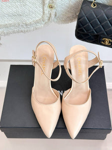 CC- Pearl ⚪️ Pointed Toe Pumps