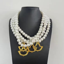 Load image into Gallery viewer, The “PEARLfect 💛 Gold Ivy” Necklace