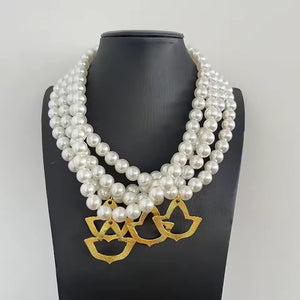 The “PEARLfect 💛 Gold Ivy” Necklace