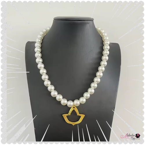 The “PEARLfect 💛 Gold Ivy” Necklace