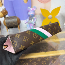 Load image into Gallery viewer, Toilet Pouch 💕💚