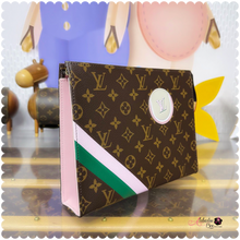 Load image into Gallery viewer, Toilet Pouch 💕💚