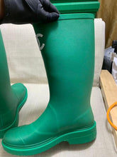 Load image into Gallery viewer, CC- Rain 💚💜💛🖤 Boots
