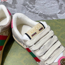 Load image into Gallery viewer, GG 💕💚 Screeners (Green Buttoms) Sneakers