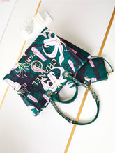 Load image into Gallery viewer, CC 💕💚 Deauville Shopping Tote