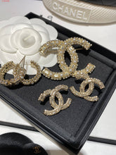 Load image into Gallery viewer, CC ⚪️ Pearls &amp;  Baguette ✨ Jewelry  Set (Sold Separately)