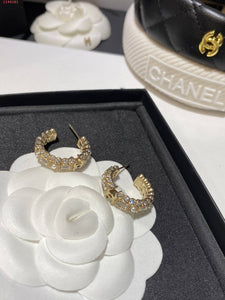CC ⚪️ Pearls &  Baguette ✨ Jewelry  Set (Sold Separately)