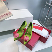 Load image into Gallery viewer, RV- Rose 🌸 Vivier Pumps &amp; Flats - Alabaster Box Boutique