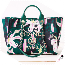 Load image into Gallery viewer, CC 💕💚 Deauville Shopping Tote