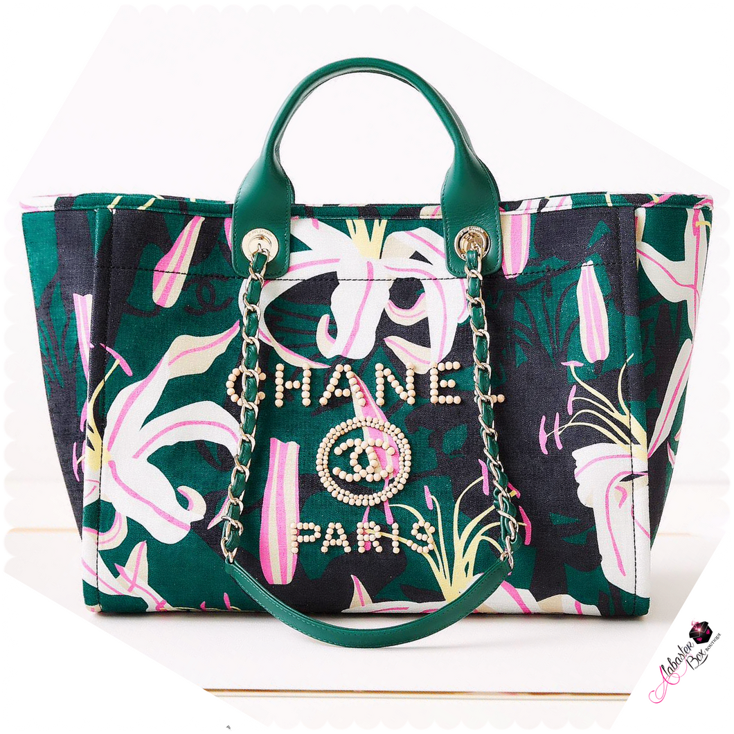 CC 💕💚 Deauville Shopping Tote