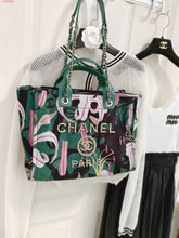 Load image into Gallery viewer, CC 💕💚 Deauville Shopping Tote