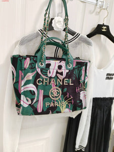 CC 💕💚 Deauville Shopping Tote