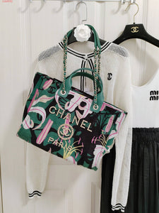 CC 💕💚 Deauville Shopping Tote