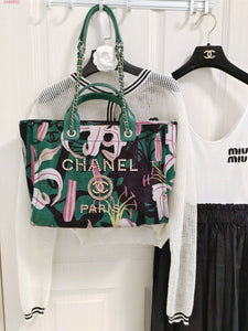 CC 💕💚 Deauville Shopping Tote