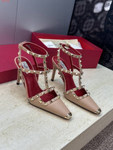 Load image into Gallery viewer, V- Rockstud ✨ Kidskin Pumps 100mm