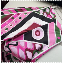 Load image into Gallery viewer, Pucci- Vivara 💕🖤💚 Blouse and Pants Set