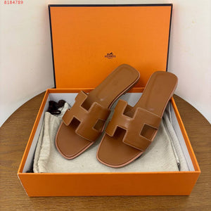 H- Oran 🐎 Slides Sandals