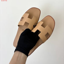 Load image into Gallery viewer, H- Oran 🐎 Slides Sandals