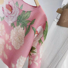 Load image into Gallery viewer, Chinese pleated 2024 spring/summer new  hot selling flower print ancient style design round neck lantern sleeves - Alabaster Box Boutique