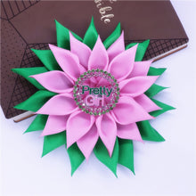 Load image into Gallery viewer, “Pretty 💕💚 When It Blooms” Ribbon Brooch- Pretty Girl