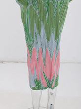 Load image into Gallery viewer, The “Pretty Light 🌸 Hearted” Dress