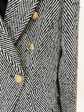 Load image into Gallery viewer, The “Chevron 🖤🤍” Blazer