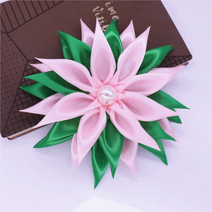 “Pretty 💕💚 Soft” Ribbon Brooch- Single Pearl