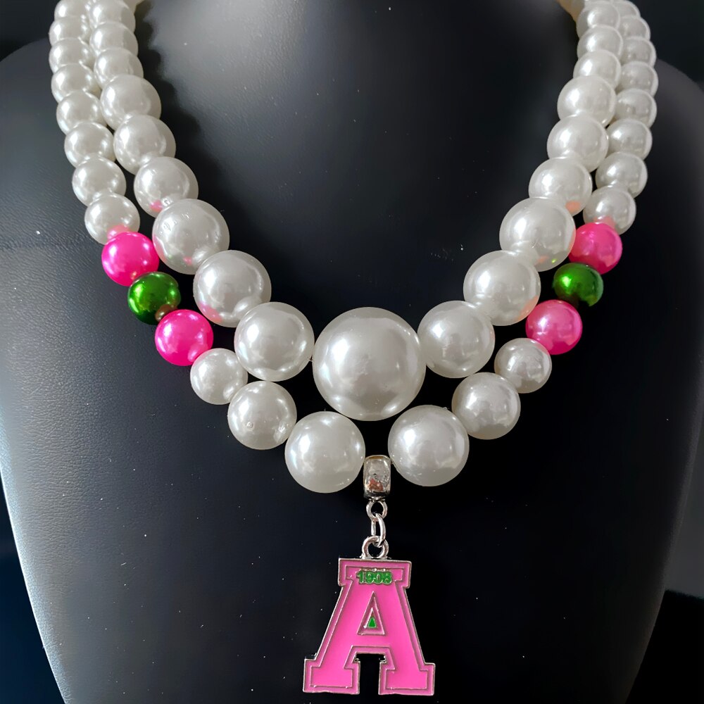 Pretty 💕💚 “Exquisite” Pearl Necklace