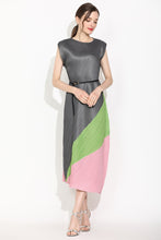 Load image into Gallery viewer, The “ChAKcoAl mAKAr 💕💚” Dress - Alabaster Box Boutique