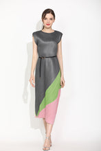 Load image into Gallery viewer, The “ChAKcoAl mAKAr 💕💚” Dress - Alabaster Box Boutique