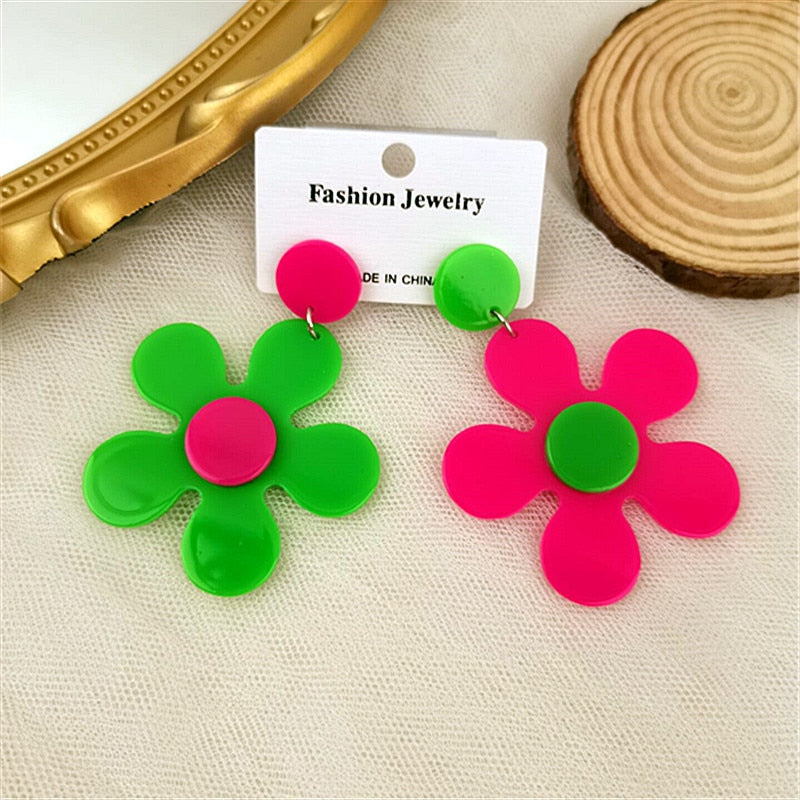 “Mini 💐 FLOW” Earrings - Alabaster Box Boutique