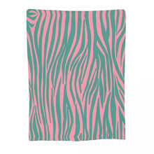 Load image into Gallery viewer, The “streAK-A 💕💚” Throw Blanket - Alabaster Box Boutique