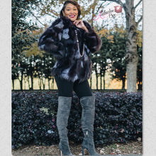 Load image into Gallery viewer, The Honorable 👑NE - Alabaster Box Boutique
