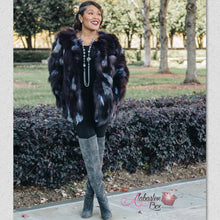 Load image into Gallery viewer, The Honorable 👑NE - Alabaster Box Boutique