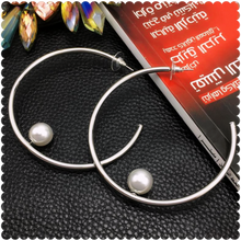 Load image into Gallery viewer, &quot;PEARLfectly ⚪️ Adored&quot; Earrings - Alabaster Box Boutique