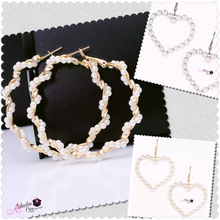 Load image into Gallery viewer, “PEARLfect ⚪️ Love ♾ Intertwined” Earrings - Alabaster Box Boutique