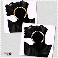 Load image into Gallery viewer, &quot;Horse 🐎 Shoe&quot; Earrings - Alabaster Box Boutique