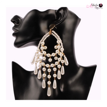 Load image into Gallery viewer, The &quot;PEARLfect ⚪️ Chandelier&quot; Earrings - Alabaster Box Boutique