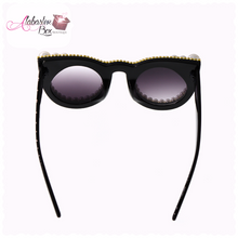 Load image into Gallery viewer, The &quot;PEARLFect ⚪️ Image&quot; Sunglasses - Alabaster Box Boutique