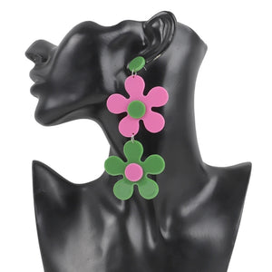 “FLOW w/ Us” Earrings 💕💚
