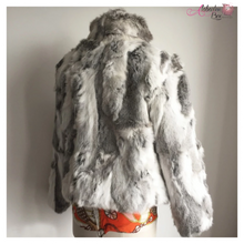 Load image into Gallery viewer, Standing Ovation 👏🏽👏🏽👏🏽 - Alabaster Box Boutique