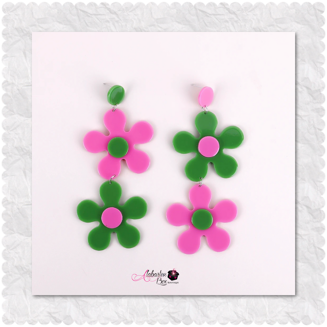 “FLOW w/ Us” Earrings 💕💚