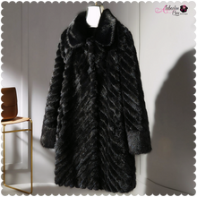 Load image into Gallery viewer, Mink 👌🏾 Condition Fur Coat - Alabaster Box Boutique